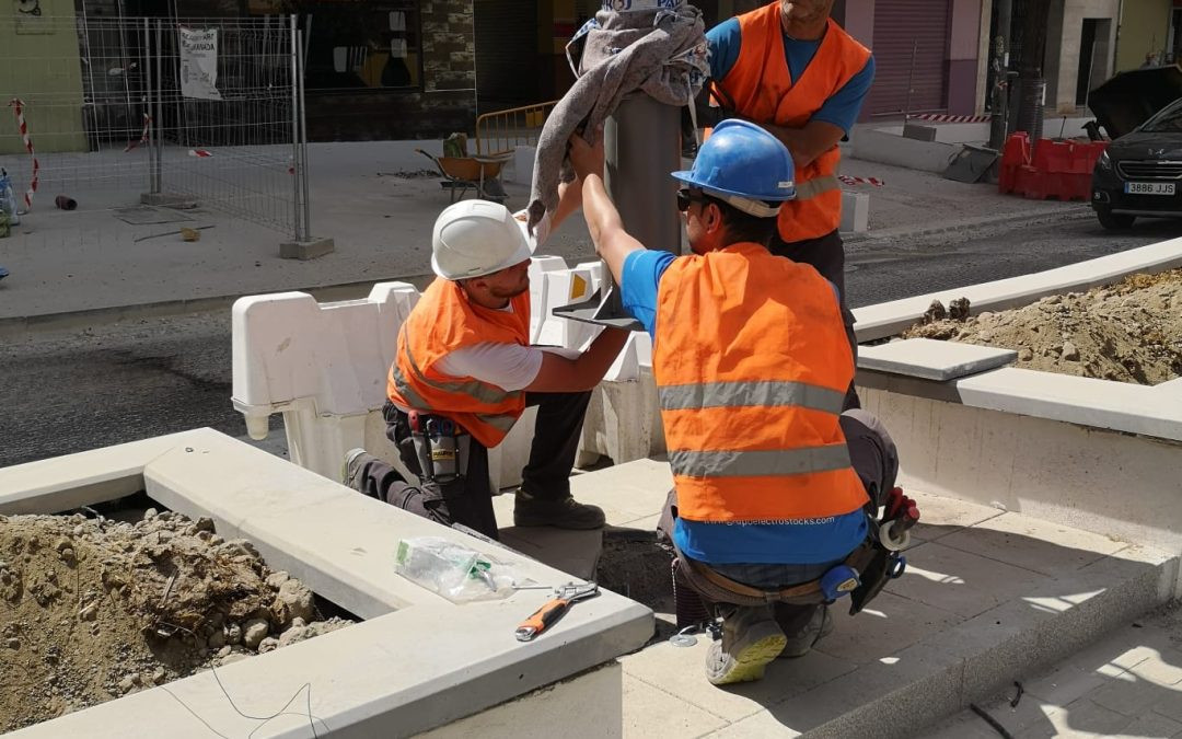 Instalación de alumbrado público en La Chana (Granada)